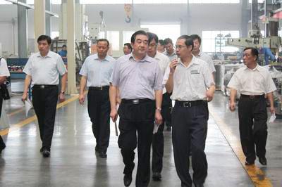 济宁高新区2014年上半年科学发展现场观摩会议主要负责人等来泰丰进行实地观摩